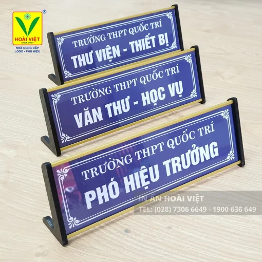 Bảng chức danh để bàn Phó Hiệu Trưởng bằng mica trong suốt, thiết kế sang trọng