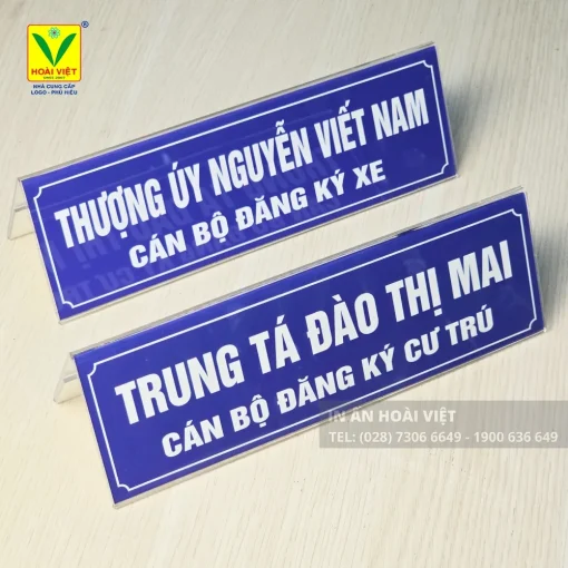 Bảng chức danh để bàn, cán bộ đăng ký cư trú