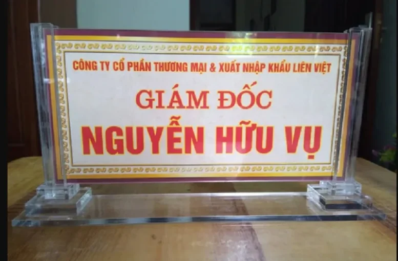 Dịch vụ thiết kế bảng chức danh