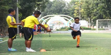 cach dang ky tuyen sinh bong da anh dai dien