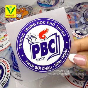 Logo trường học in pet chuyển nhiệt