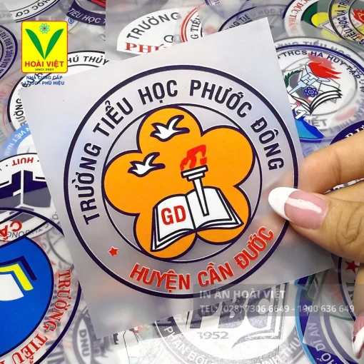 Logo trường học in pet chuyển nhiệt