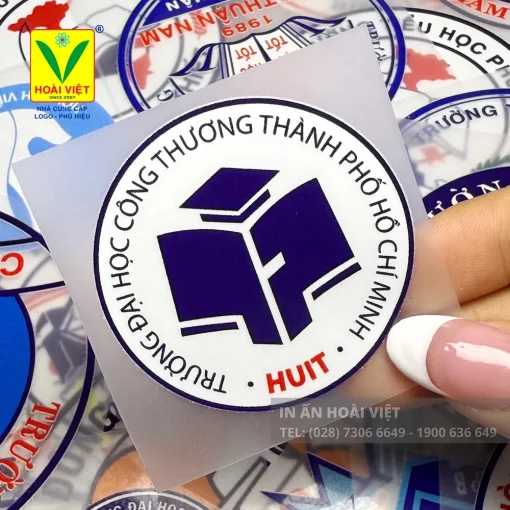 Logo trường học in pet chuyển nhiệt