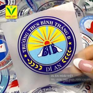 Logo trường học in pet chuyển nhiệt