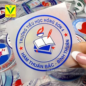 Logo trường học in pet chuyển nhiệt