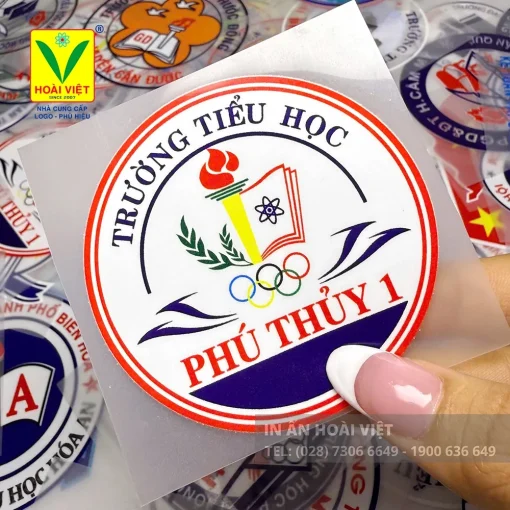 Logo trường học in pet chuyển nhiệt