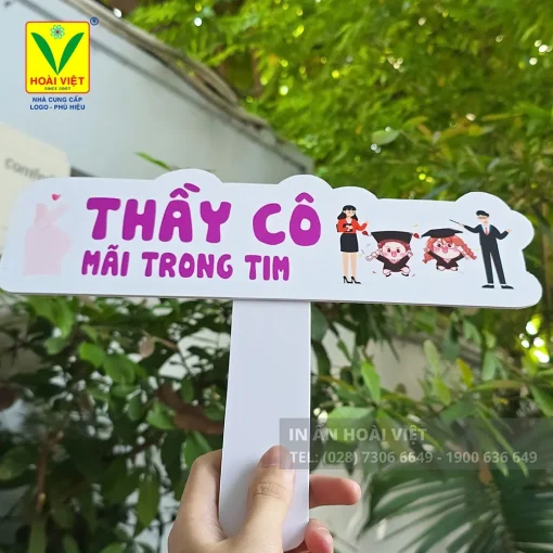 Hashtag tốt nghiệp 18 hashtag cầm tay trong lễ tốt nghiệp mang lại nhiều giá trị