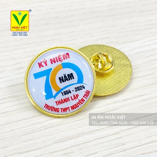 Huy Hiệu Đảng 17 Sản phẩm huy hiệu và logo cài áo được đóng hộp lịch sự, trang trọng