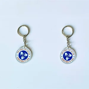 Móc khoá lưu niệm khắc tên theo yêu cầu dành tặng bạn bè ngày tốt nghiệp