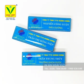Thẻ tên nhân viên bằng đồng xi vàng cao cấp đeo áo trong lễ khai trương